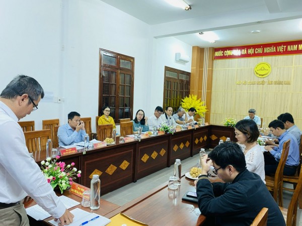 Ông Hồ Quang Bửu - Phó Chủ tịch UBND tỉnh trực tiếp giải quyết những vướng mắc, kiến nghị của doanh nghiệp